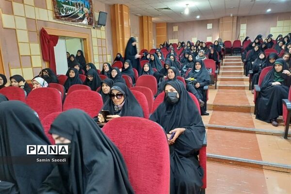 دوره آموزش معارف و اندیشه اسلامی بسیجیان در فرهنگسرای طاووسیه شیراز