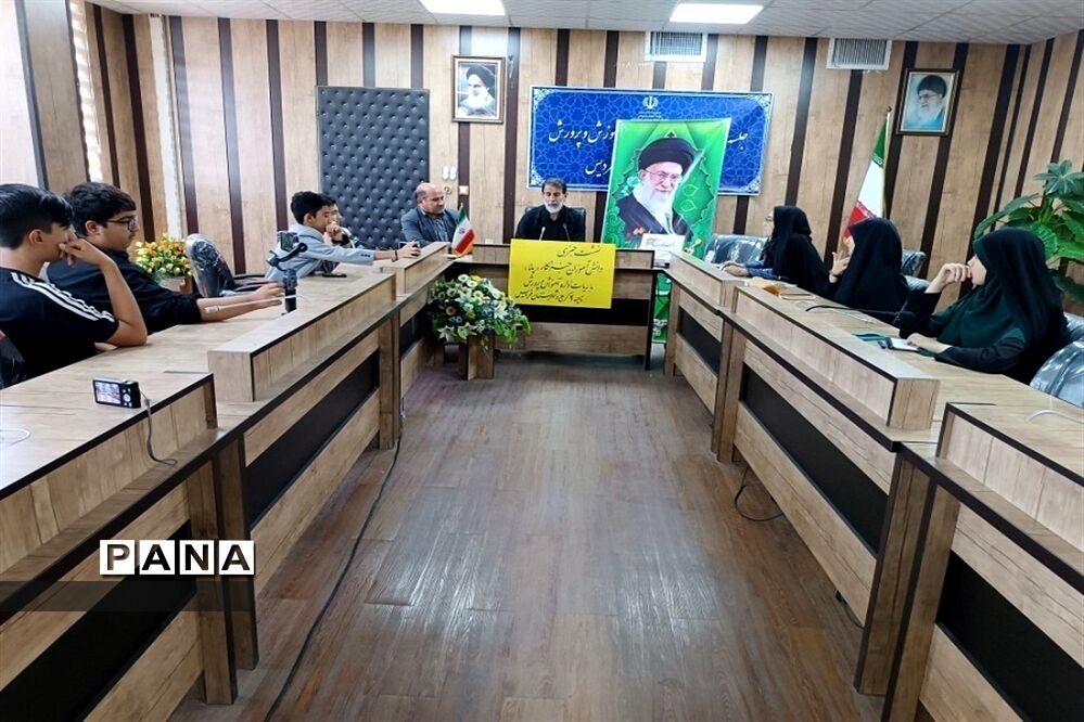 تجلیل از دانش‌آموزان خبرنگار پانا ناحیه ۲ کرج به‌مناسبت روز خبرنگار