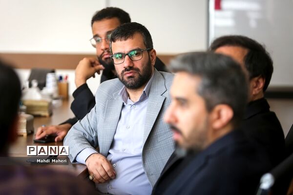 بازدید دبیر شورای اطلاع‌رسانی دولت از فرآیند ارزیابی تکمیلی پذیرفته‌شدگان آزمون استخدامی آموزگاری