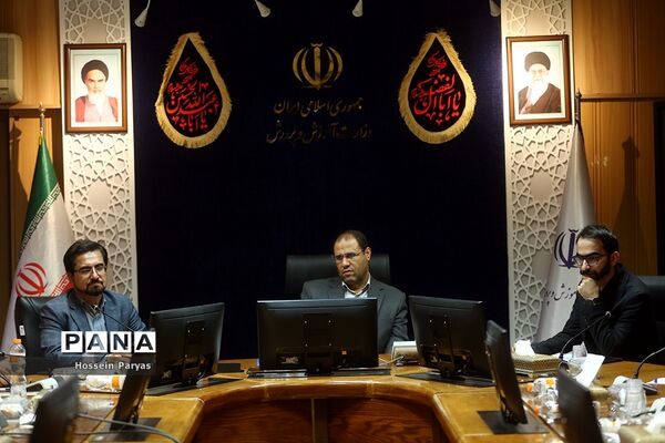 دیدار وزیر آموزش و پرورش با کمیته اجرایی المپیاد فیزیک 2024