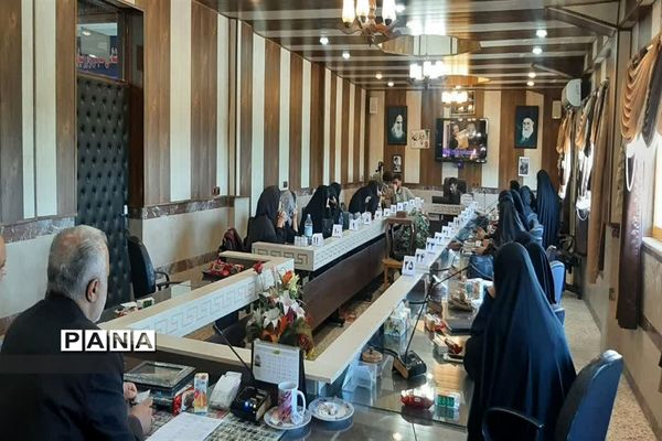 مناظره دانش‌آموزی درآموزش و پرورش شهرستان عباس آباد