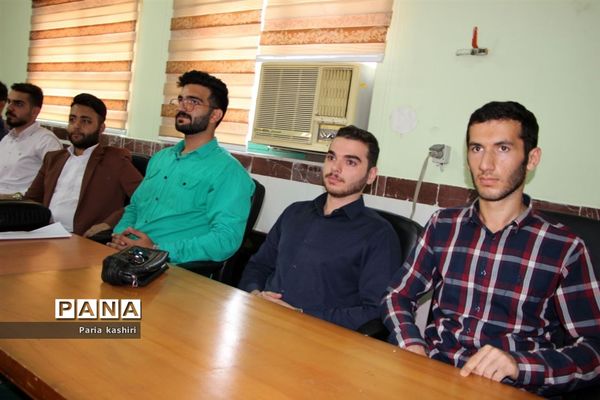 برگزاری جلسه توجیهی با حضور دانشجویان فارغ التحصیل دانشجو فرهنگیان