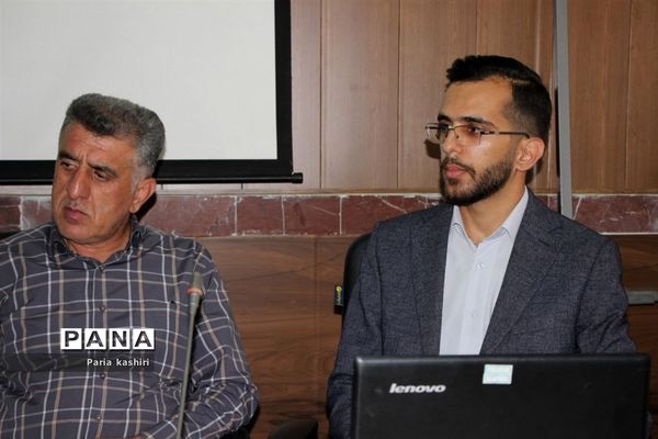 برگزاری جلسه توجیهی با حضور دانشجویان فارغ التحصیل دانشجو فرهنگیان