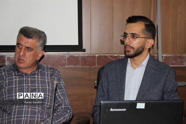 برگزاری جلسه توجیهی با حضور دانشجویان فارغ التحصیل دانشجو فرهنگیان