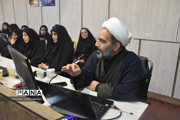 دومین جلسه پایانی دوره کارگاه دانش‌افزایی و ضمن خدمت