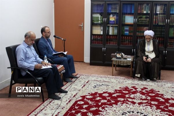 دیدار مدیر، معاونان و کارشناسان آموزش و پرورش گلوگاه با نماینده ولی فقیه در مازندران