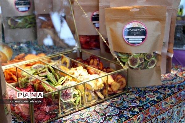 نمایشگاه انجیر، محصولات باغی و صنایع دستی در گلوگاه