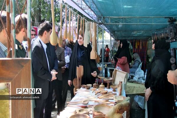 نمایشگاه انجیر، محصولات باغی و صنایع دستی در گلوگاه