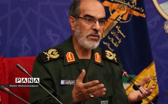 رسانه‌ها و خبرنگاران موفق‌ترین قشر در جبهه مقابله با کشور‌های بیگانه هستند