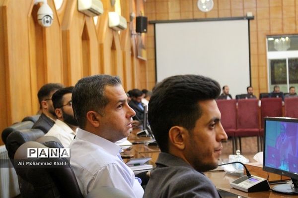 برگزاری نشست تخصصی مشاوران مردمی‌سازی، فرهنگیان جوان استان فارس