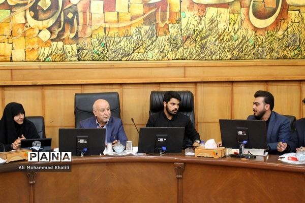 برگزاری نشست تخصصی مشاوران مردمی‌سازی، فرهنگیان جوان استان فارس