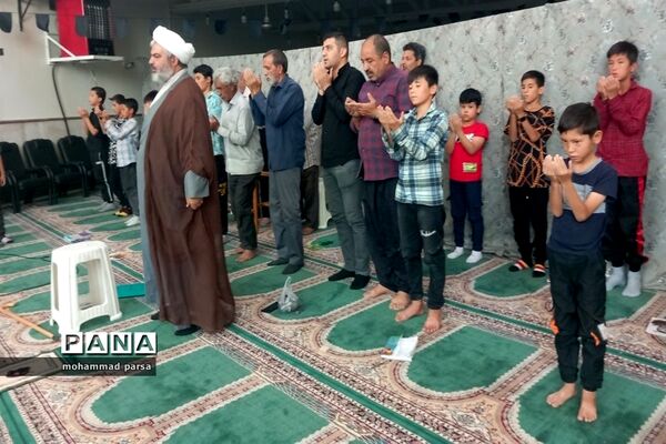 آموزش قرآن برای نوجوانان در مسجد صاحب الزمان (ع) محمدآباد عرب‌ها