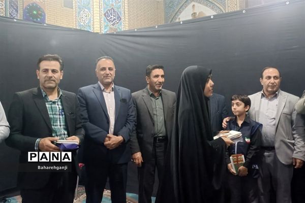 دوشنبه های مسجد محوری در مسجد فاطمه الزهرا شیراز با حضور دانش‌آموزان