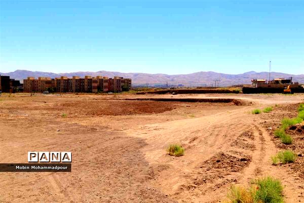 بازدید از پروژه‌ نهضت ملی مسکن شهرستان میانه