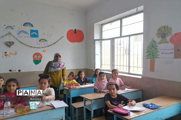 فعالیت دانش‌آموزان در پایگاه‌های تابستانه سازمان دانش‌آموزی فارس