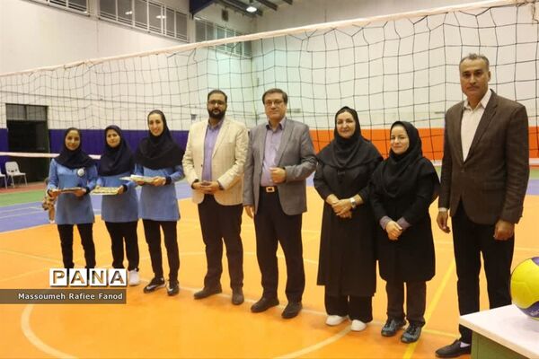 برگزاری مسابقات والیبال جام آزاد در گلمکان