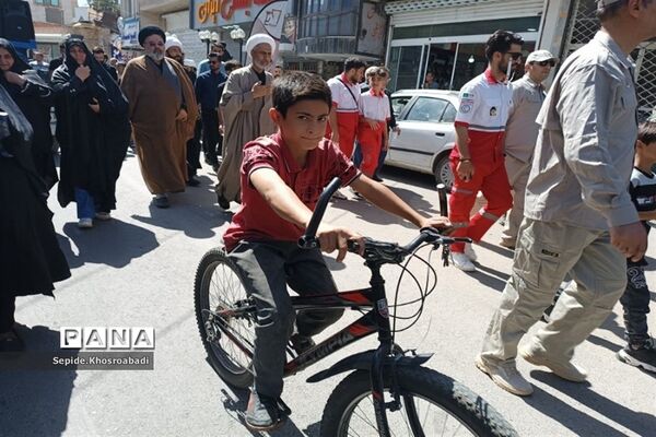 تشییع پیکر شهید گمنام در پاکدشت