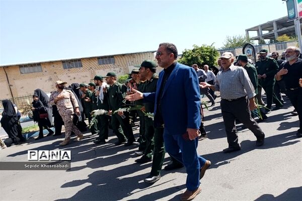 تشییع پیکر شهید گمنام در پاکدشت