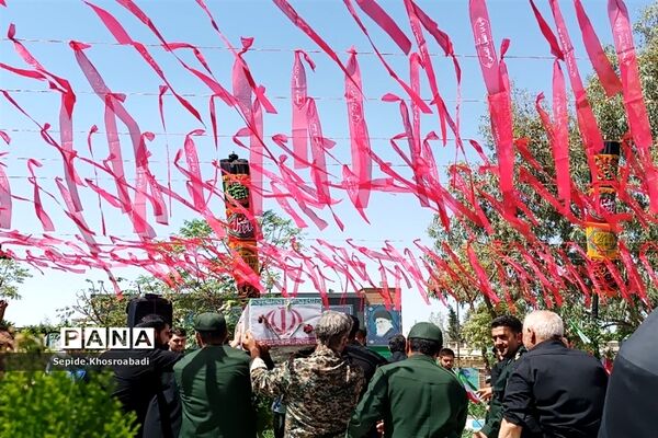 تشییع پیکر شهید گمنام در پاکدشت