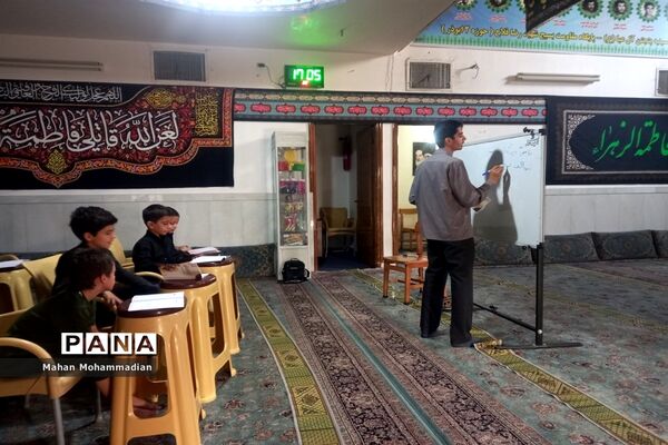 برگزاری کلاس قرآن در پایگاه بسیج شهید فلاح
