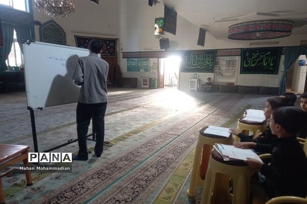 برگزاری کلاس قرآن در پایگاه بسیج شهید فلاح