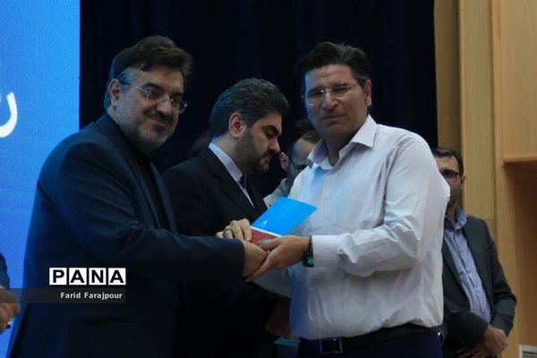 بازدید خبرنگاران از ظرفیت‌های منطقه آزاد ارس