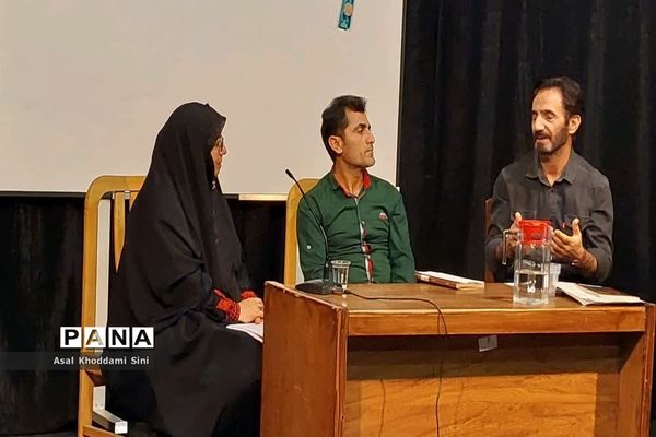 نشست صمیمانه انجمن ادبی سرو پیشوا