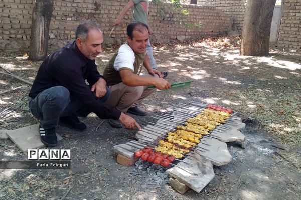 حضور دانش‌آموزان شهرستان قرچک در اردوی مثبت هشتادیا واقع در اردوگاه شهدای مظفر پاکدشت