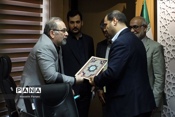 آیین تجلیل از آزادگان فرهنگی