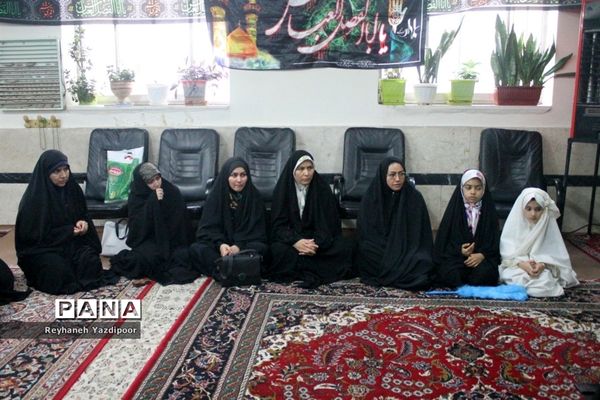 بازدید رئیس آموزش و پرورش ناحیه ۵ از پایگاه‌های اوقات فراغت تابستانه