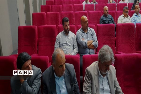 تجلیل از خبرنگاران در نور