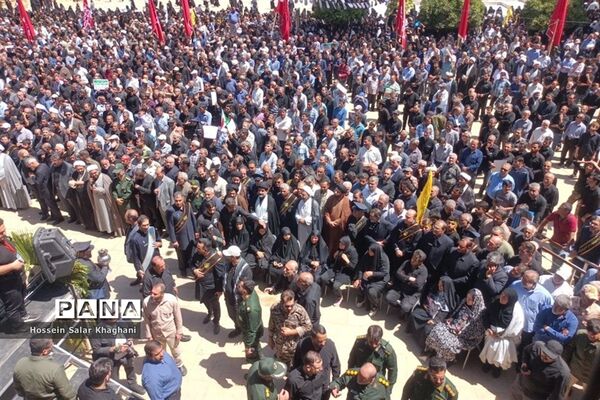 وداع با ۲  شهید حادثه تروریستی با حضور پر شور مردم شیراز