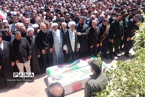 وداع با ۲  شهید حادثه تروریستی با حضور پر شور مردم شیراز