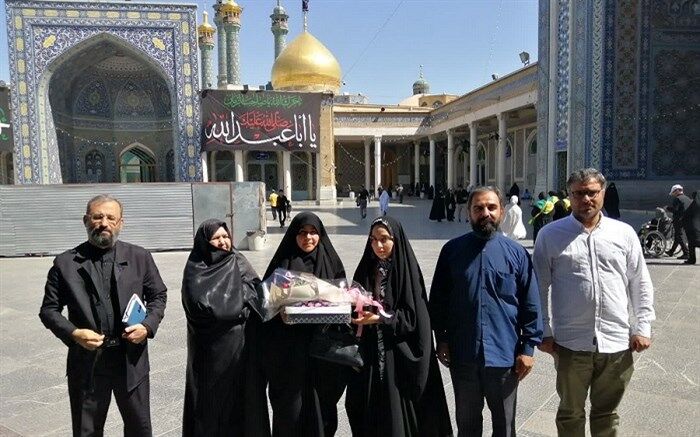 استقبال مسئولان آموزش و پرورش قم از دانش‌آموز شرکت‌کننده در المپیاد جهانی جغرافیا
