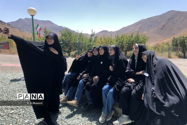 اردوی تربیتی نیلوفرانه در منطقه تفریحی وسف قم