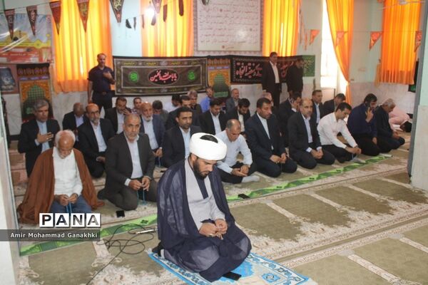 اقامه نماز جماعت در آموزش و پرورش استان بوشهر