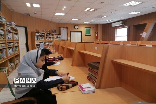 مسابقه کتابخوانی در کانون فارابی ناحیه۲