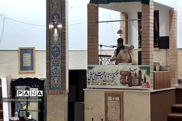 برگزاری ورزش زورخانه‌ای با حضور جمعی از دانش‌آموزان ناحیه یک بهارستان