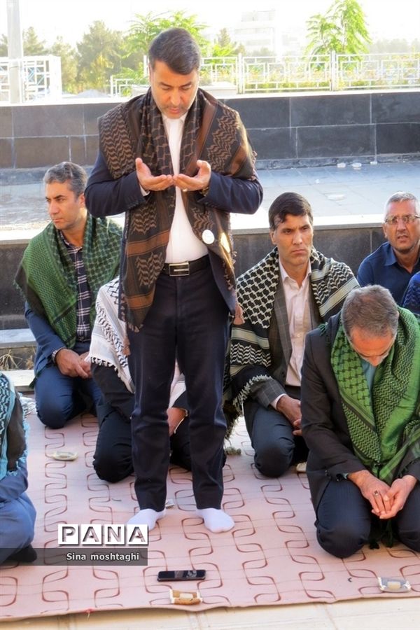 آیین عطر‌ افشانی و گل افشانی مزار شهدای مدافع حرم در شهرستان بجنورد