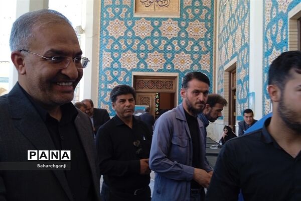 میزخدمت نواحی چهارگانه آموزش و پرورش فارس در نماز جمعه