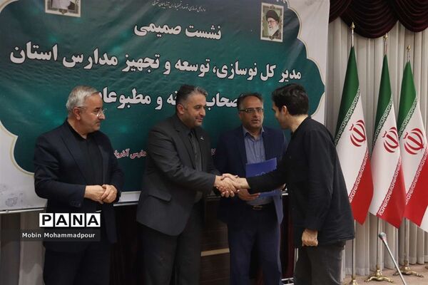 نشست خبری مدیرکل نوسازی، توسعه و تجهیز مدارس آذربایجان شرقی