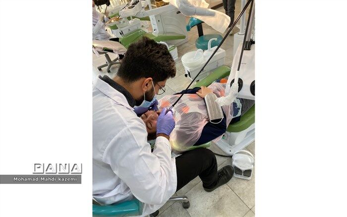 مهم‌ترین وظیفه یک پزشک داشتن تعهد  در قبال خدمت به مردم است