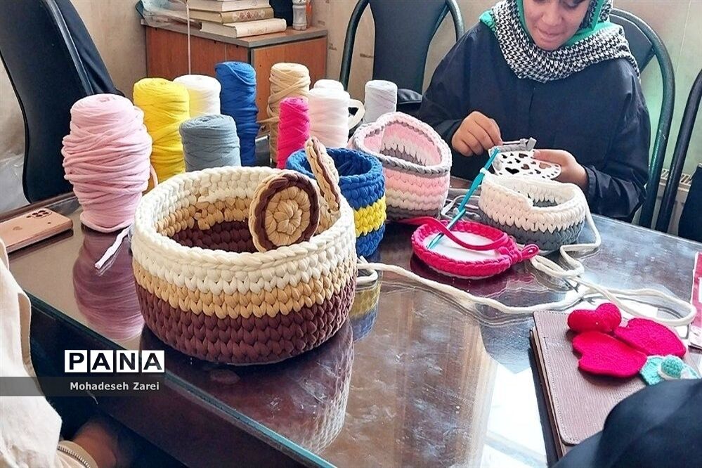 برگزاری کلاس رامی بافی در کانون ملائک شهرستان قرچک