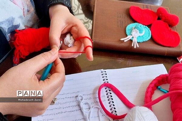 برگزاری کلاس رامی بافی در کانون ملائک شهرستان قرچک
