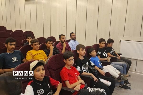 اردوی مثبت دهه هشتادی پسران در رودهن
