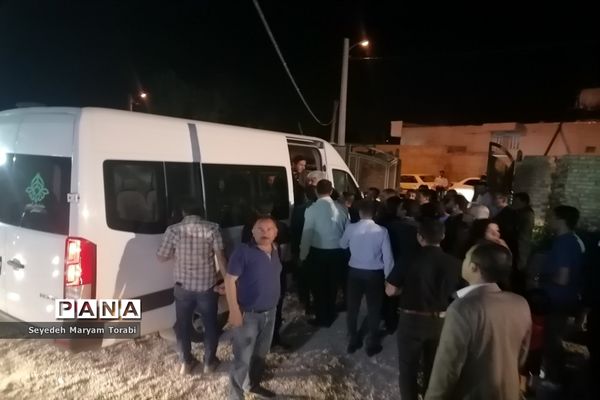 حضور وزیرآموزش و پرورش در منزل دانش‌آموز شجاع حادثه تروریستی شاهچراغ (ع)