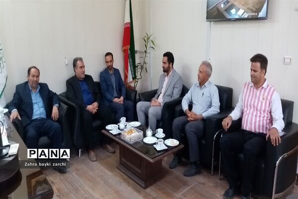 تجلیل از خبرنگاران شهرستان زارچ