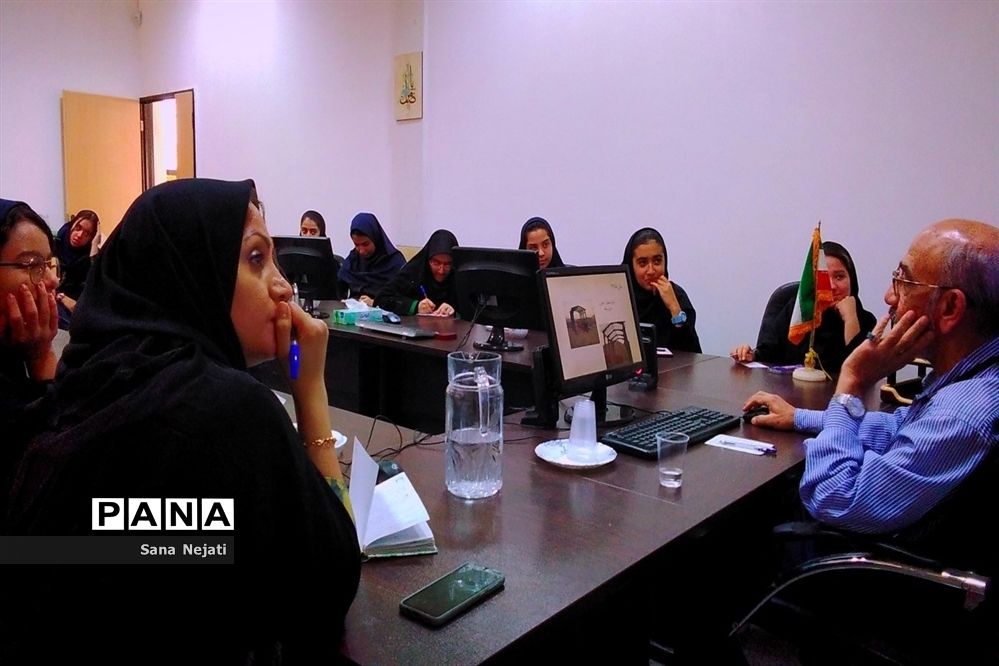 نشست علمی با پروفسور محمد مهدی علیشاهی و بازدید از تونل باد