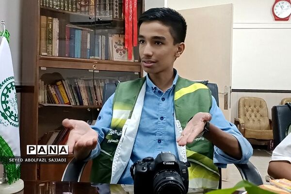 نشست هم‌اندیشی  پسران تیم دانش‌آموزی تولید محتوا سازمان دانش‌آموزی شهرستان‌های تهران