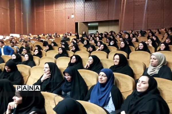 دومین دوره طرح سپهر دانش و معرفت جهت توانمند‌سازی مشاوران مدارس
